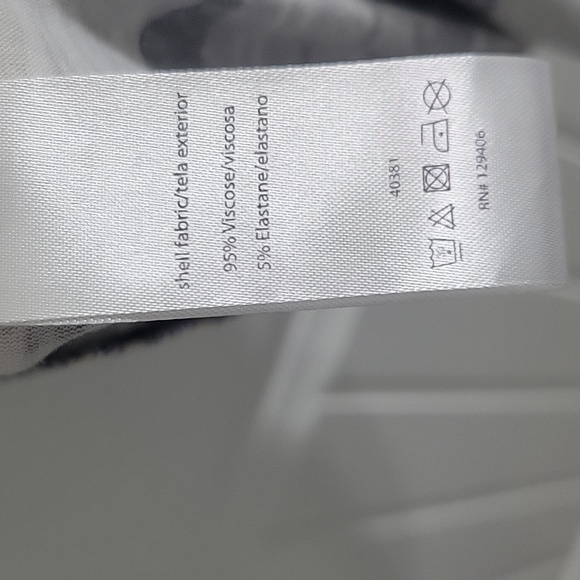 VENUS Paisley Dress Size XS - Picture 8 of 8